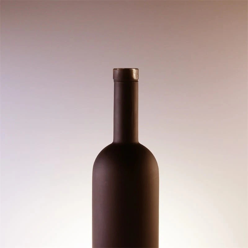 750ml 680g surface frosted vodka bottle