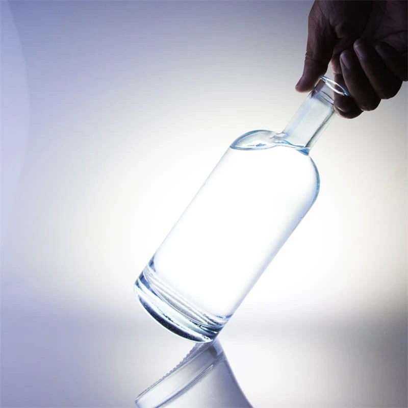 750ml 680g rum glass bottle