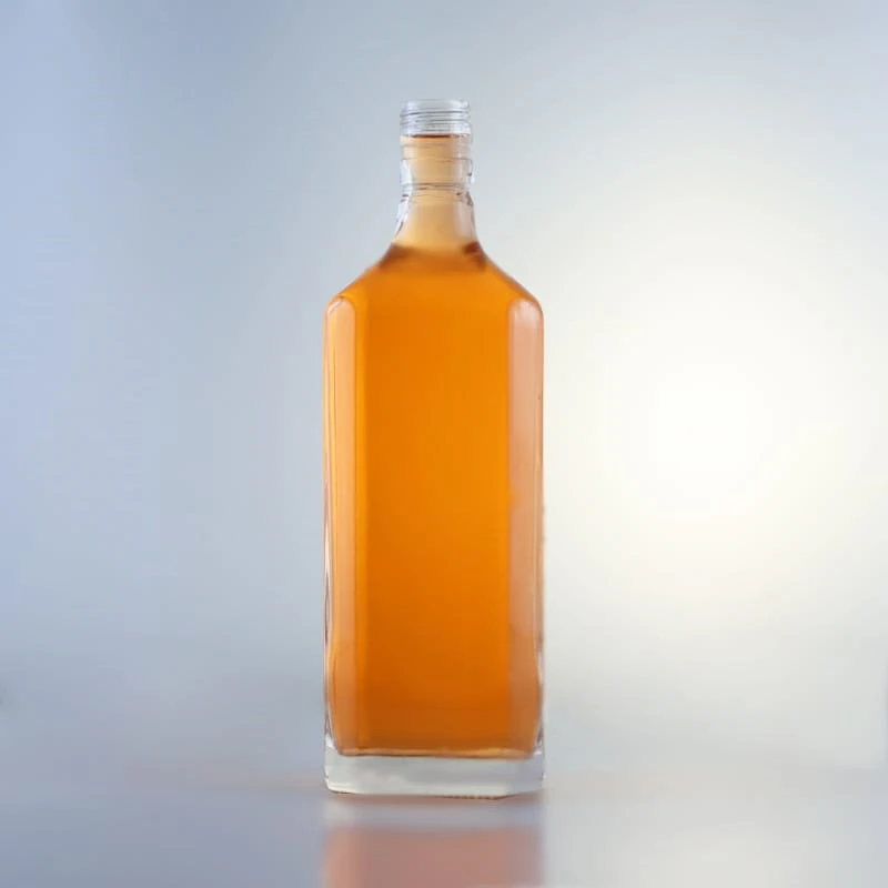 084-700ml 1000ml hot sale square whisky glass bottle with ropp cap