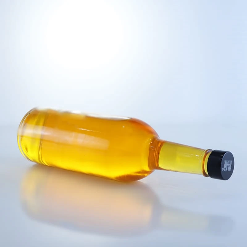 163-Hot sale 75cl water glass bottle with screw cap