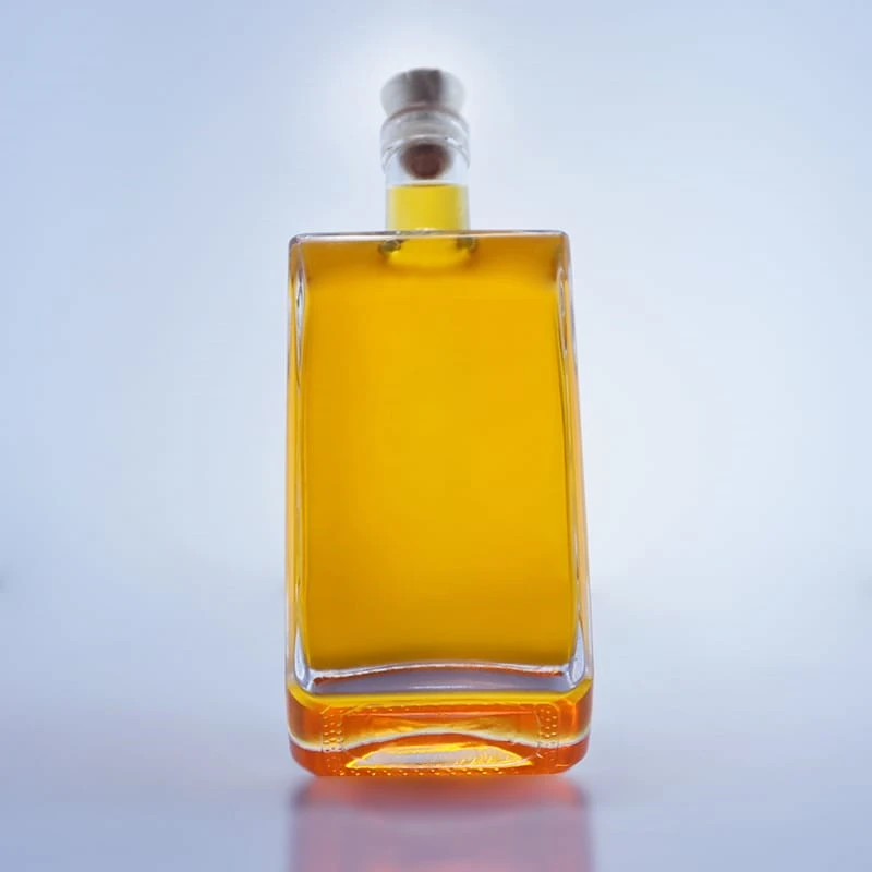 096-new design thickness bottom flat whisky glass bottle