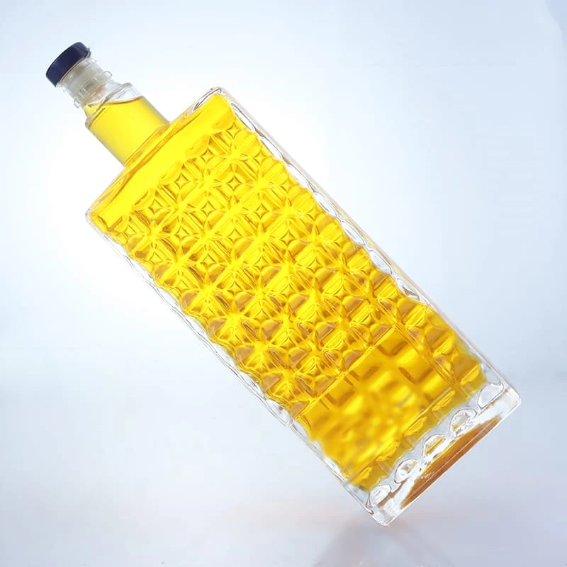 189-50cl square vodka glass bottles with textures