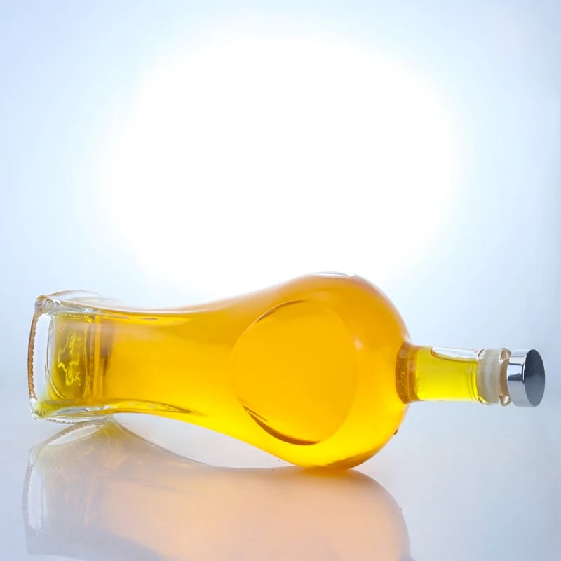 228-New arrivial slender glass bottle with cork