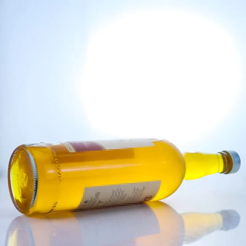bulk manufacture good price light whiskey bottle with Ropp cap 750ml 