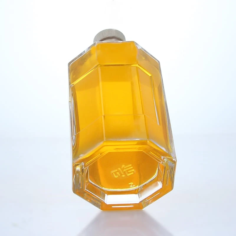 356-Polygonal shape 250ml 500ml glass bottle with cork finish