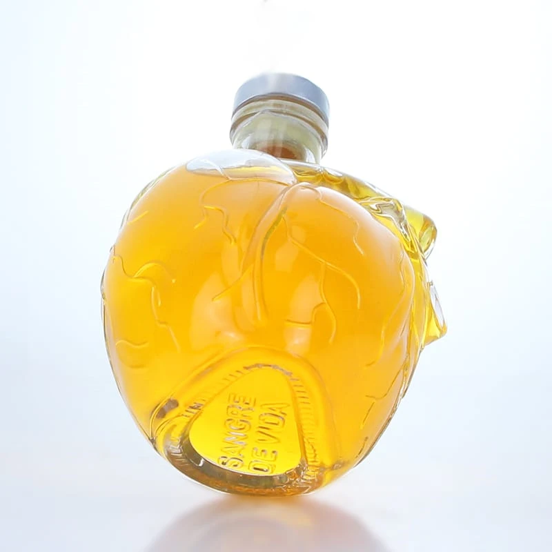 402-High grade heart shaped whiskey glass bottles with tpe cork