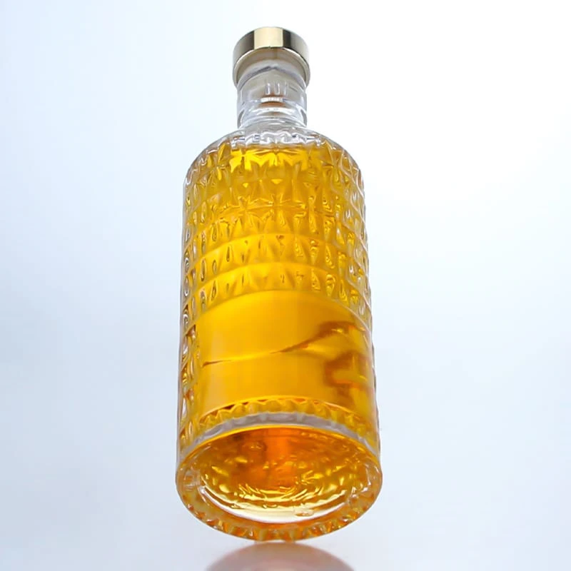 custom design engraving spirit bottle 200ml with guala cap 