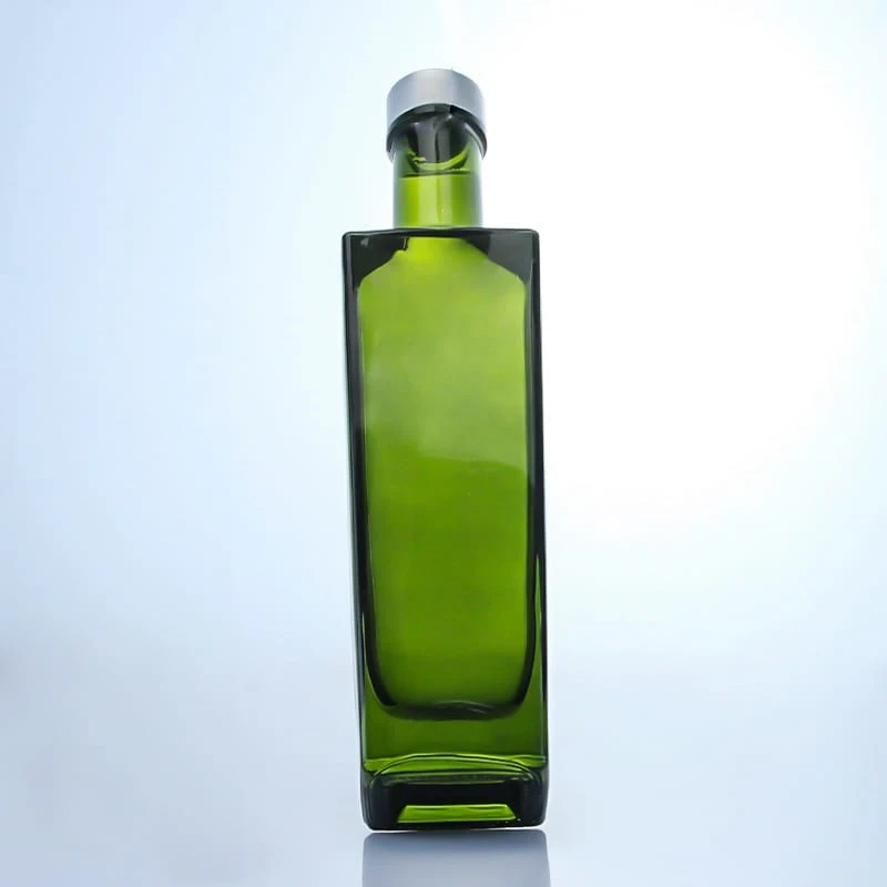497-700ml green color square glass bottle with screw cap