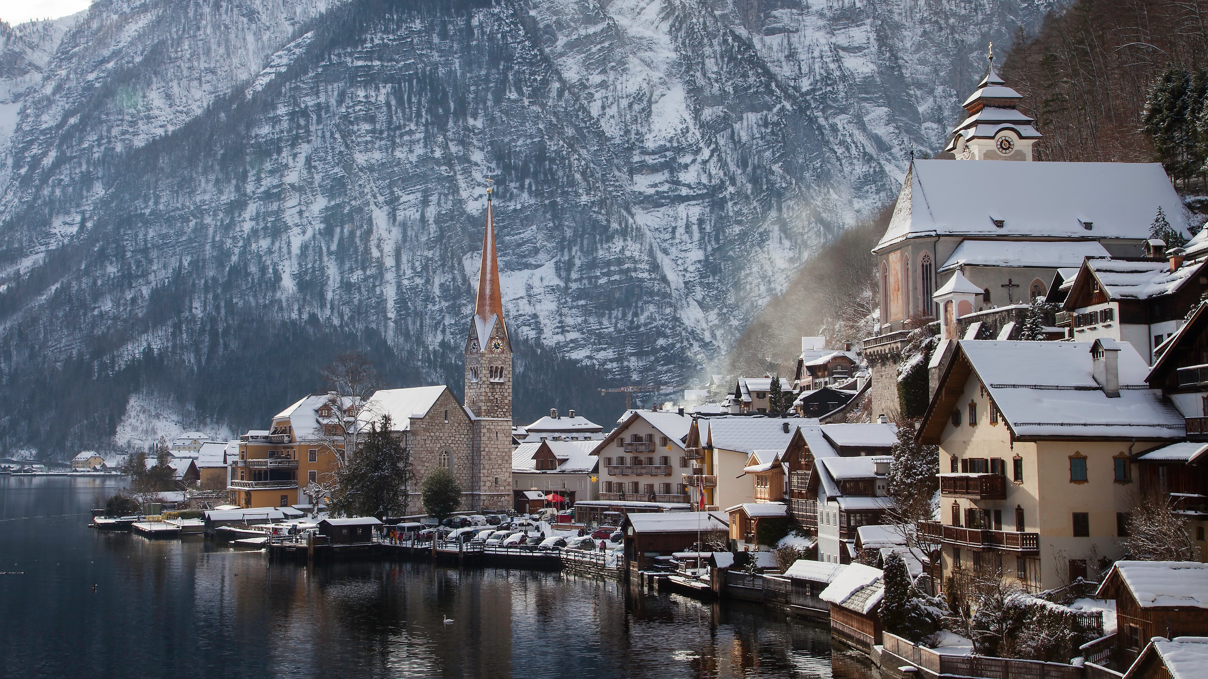 Urban_View_of_Hallstatt_uhd