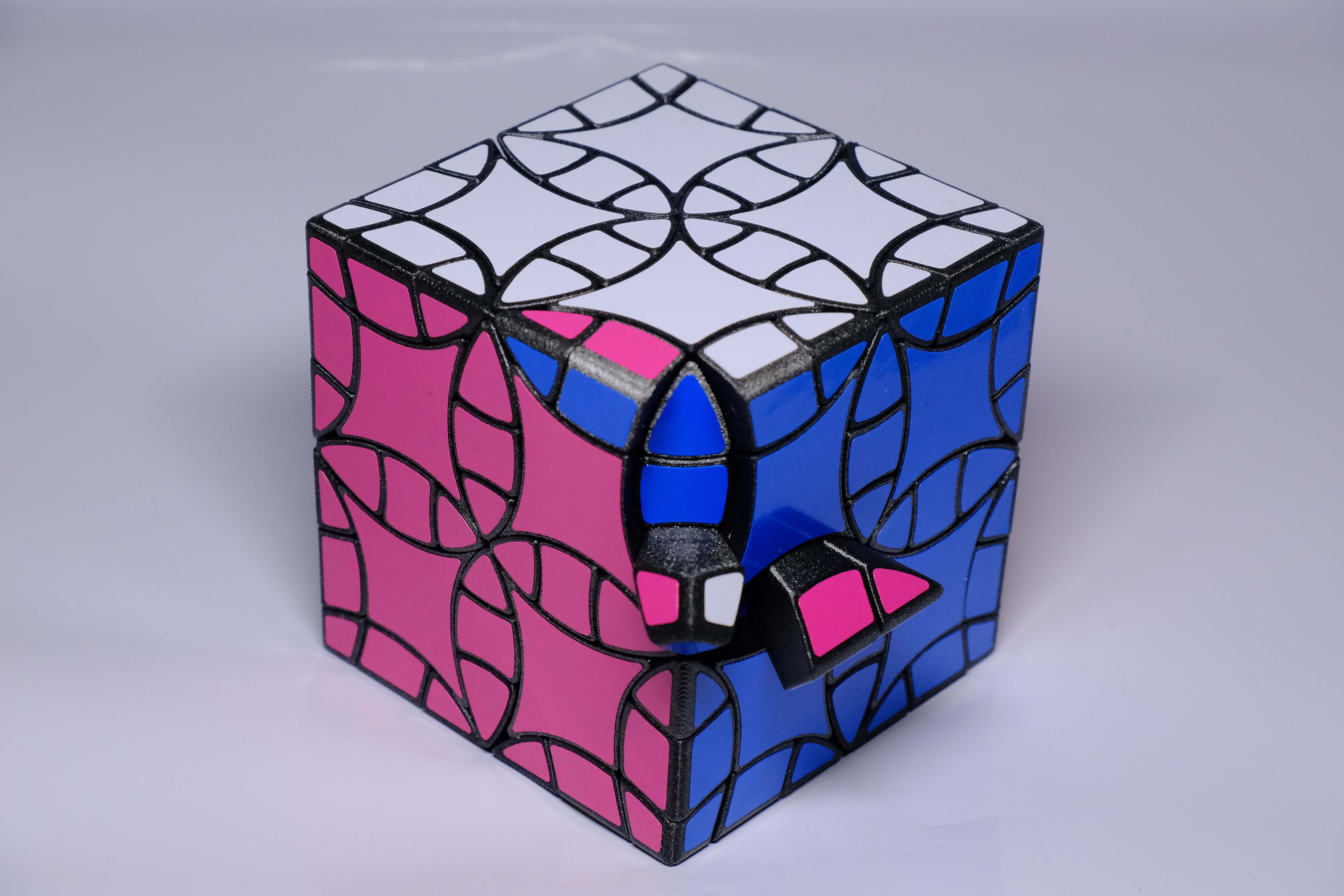 Aurora Cube Plus3.jpg