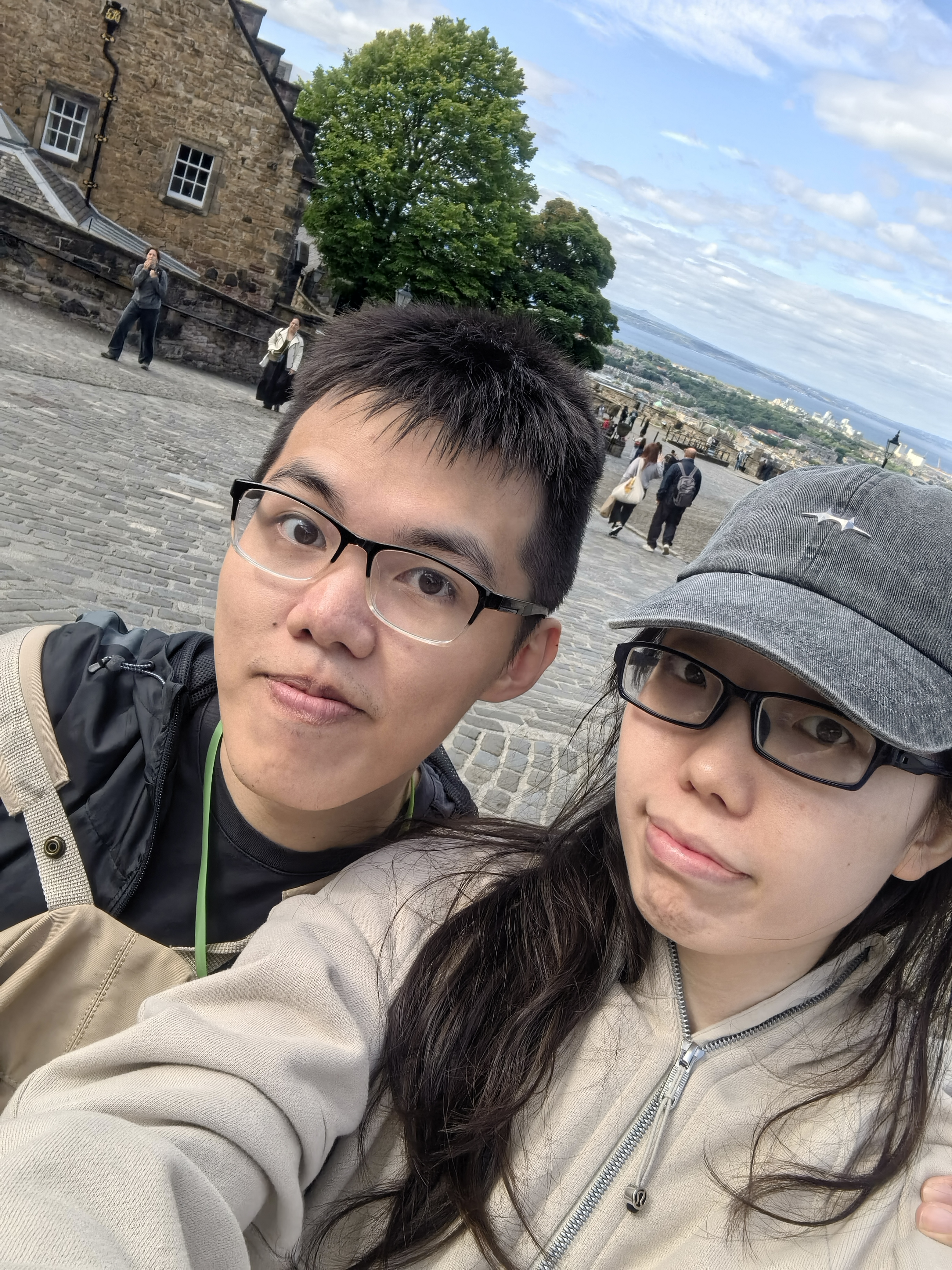 一起屹立在爱丁堡城堡上ლ(°◕‵ƹ′◕ლ)