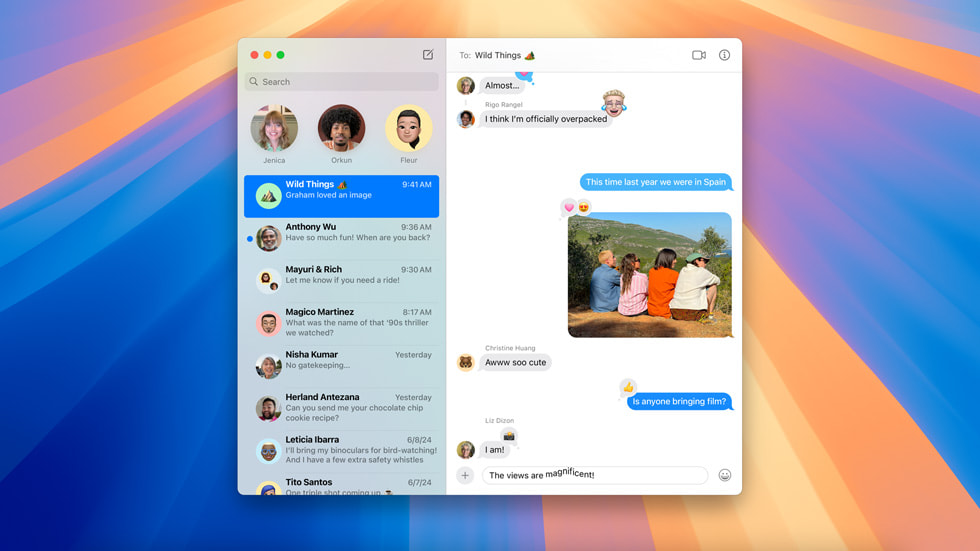 用户的 MacBook Pro 展示新的“消息”体验。