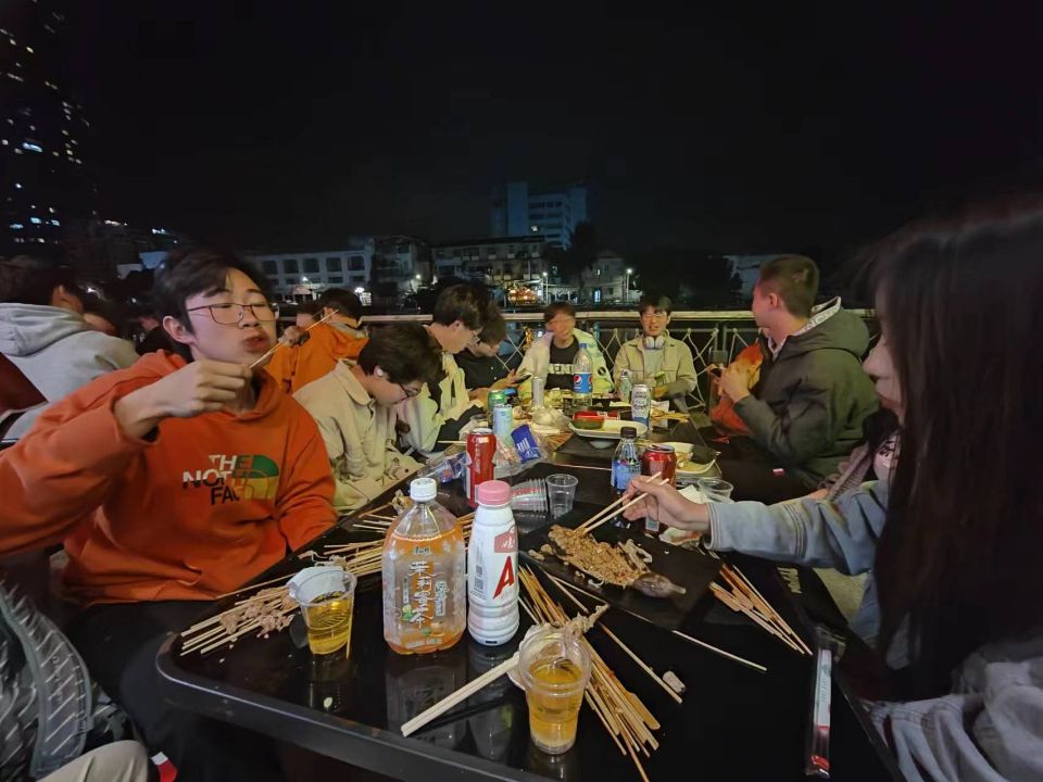 6d35f584af4718984b3d0d98de1515bb.jpg
