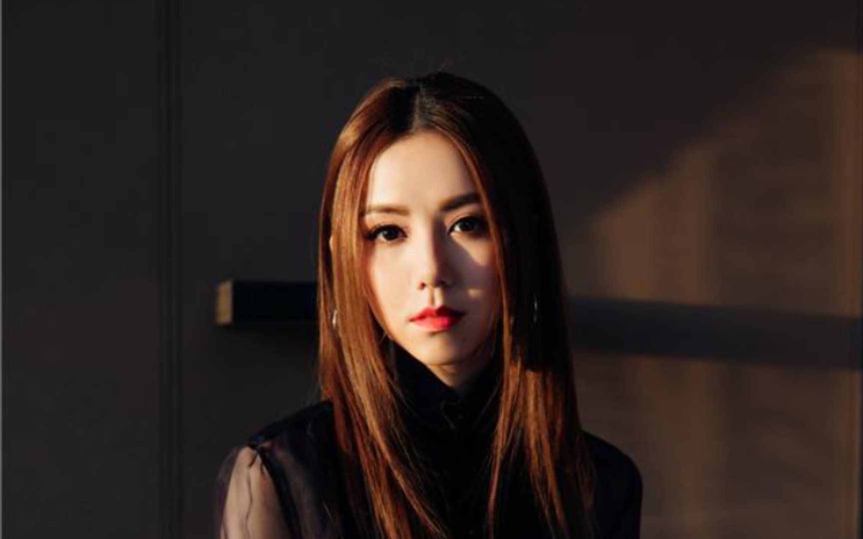 跳过手机APP开屏广告