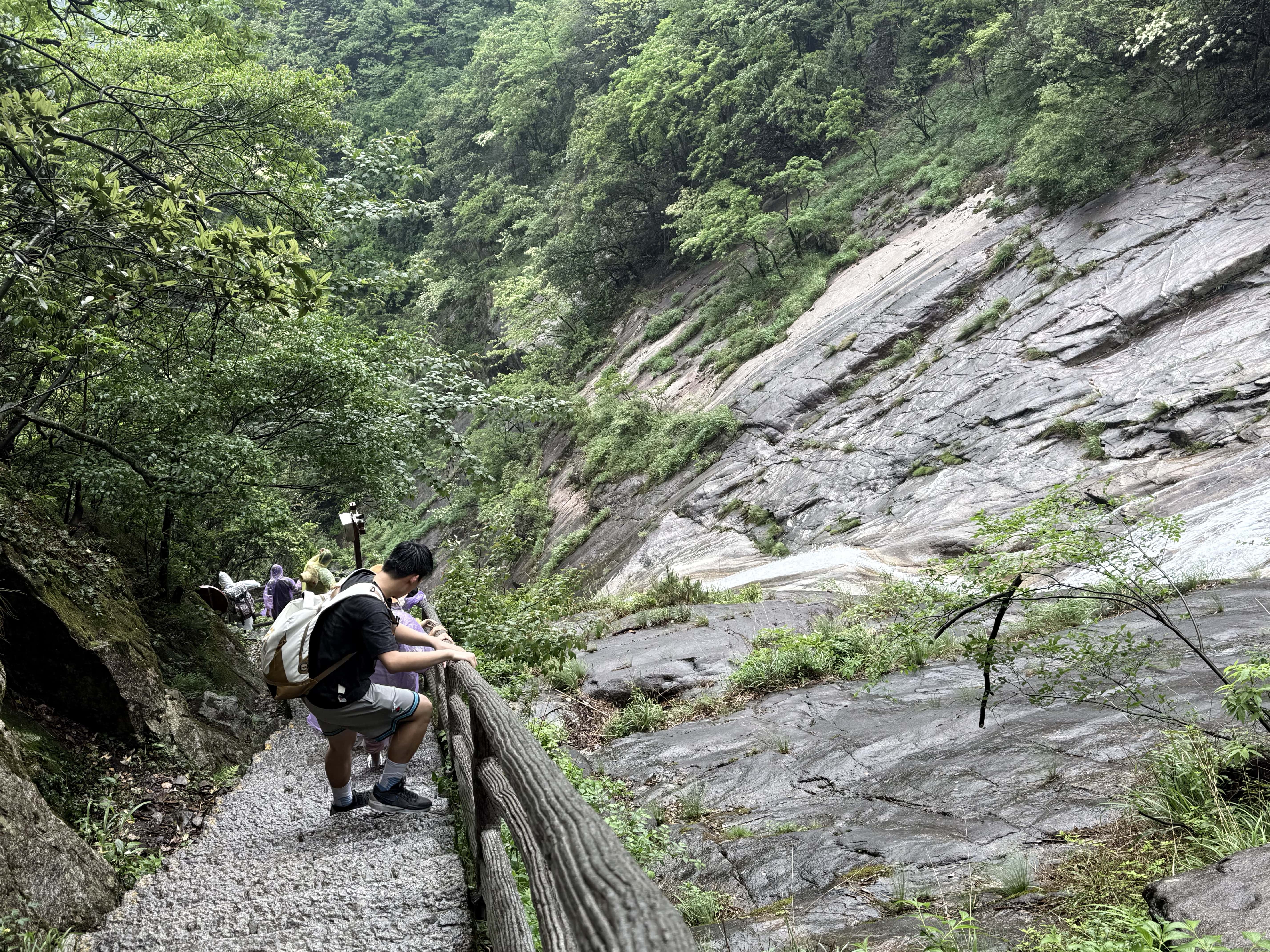 徒步下山2