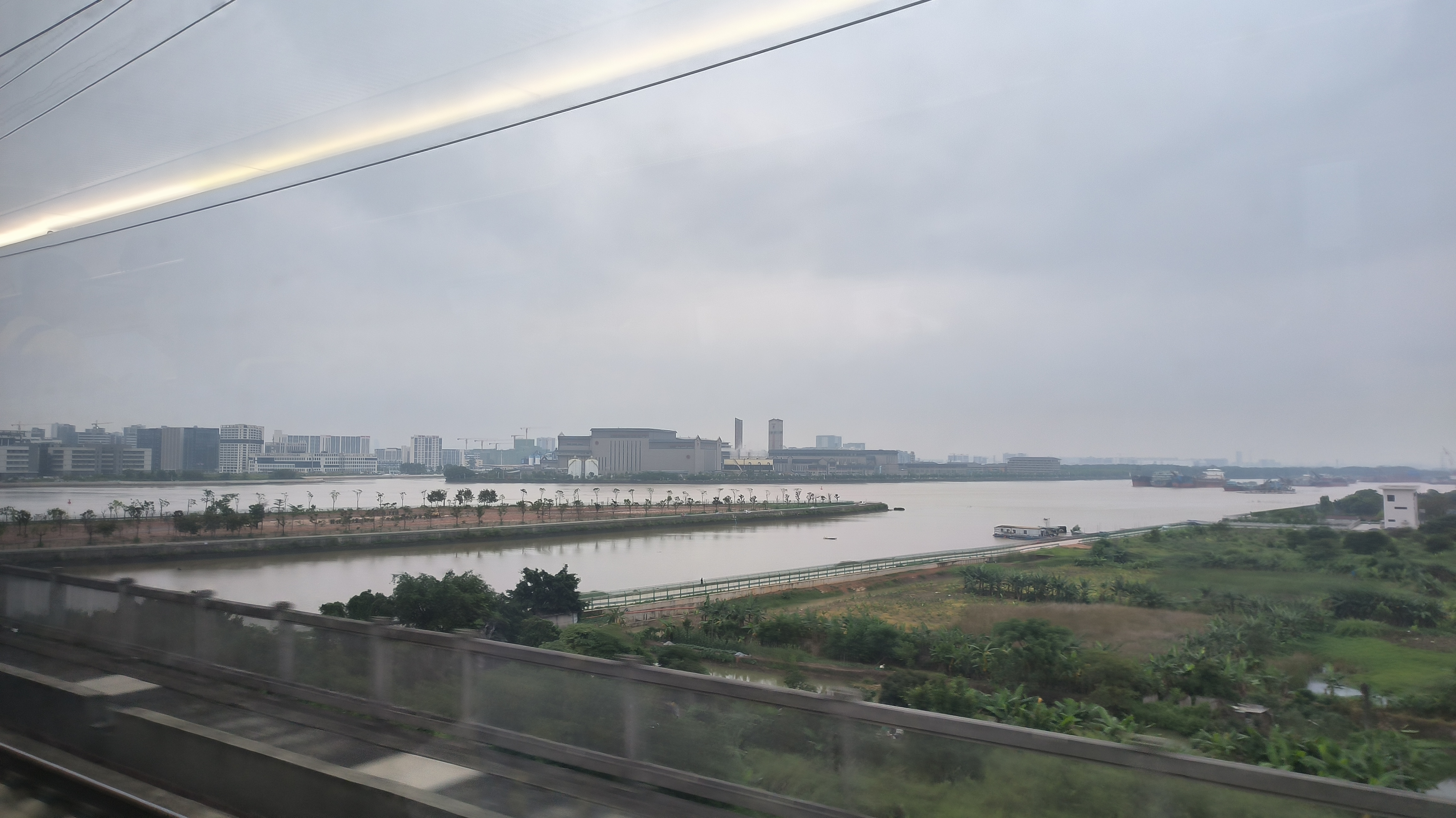 逐渐远去的风景.jpg