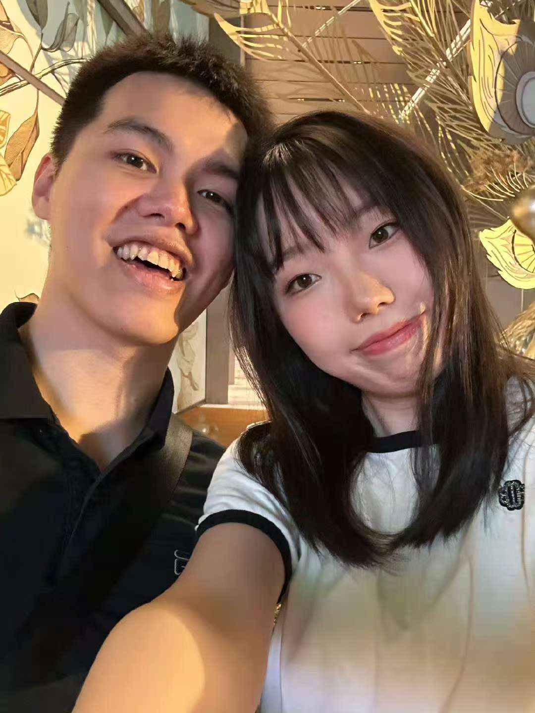 美女王超超和丑陋黄锷锷