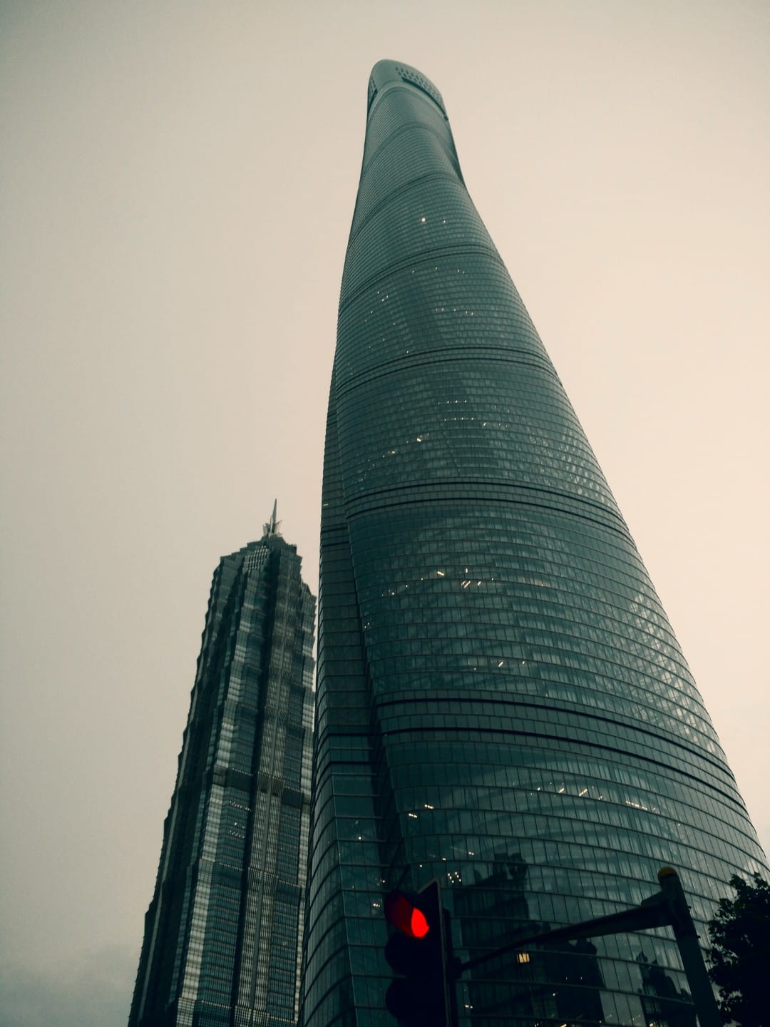 上海中心与金茂大厦