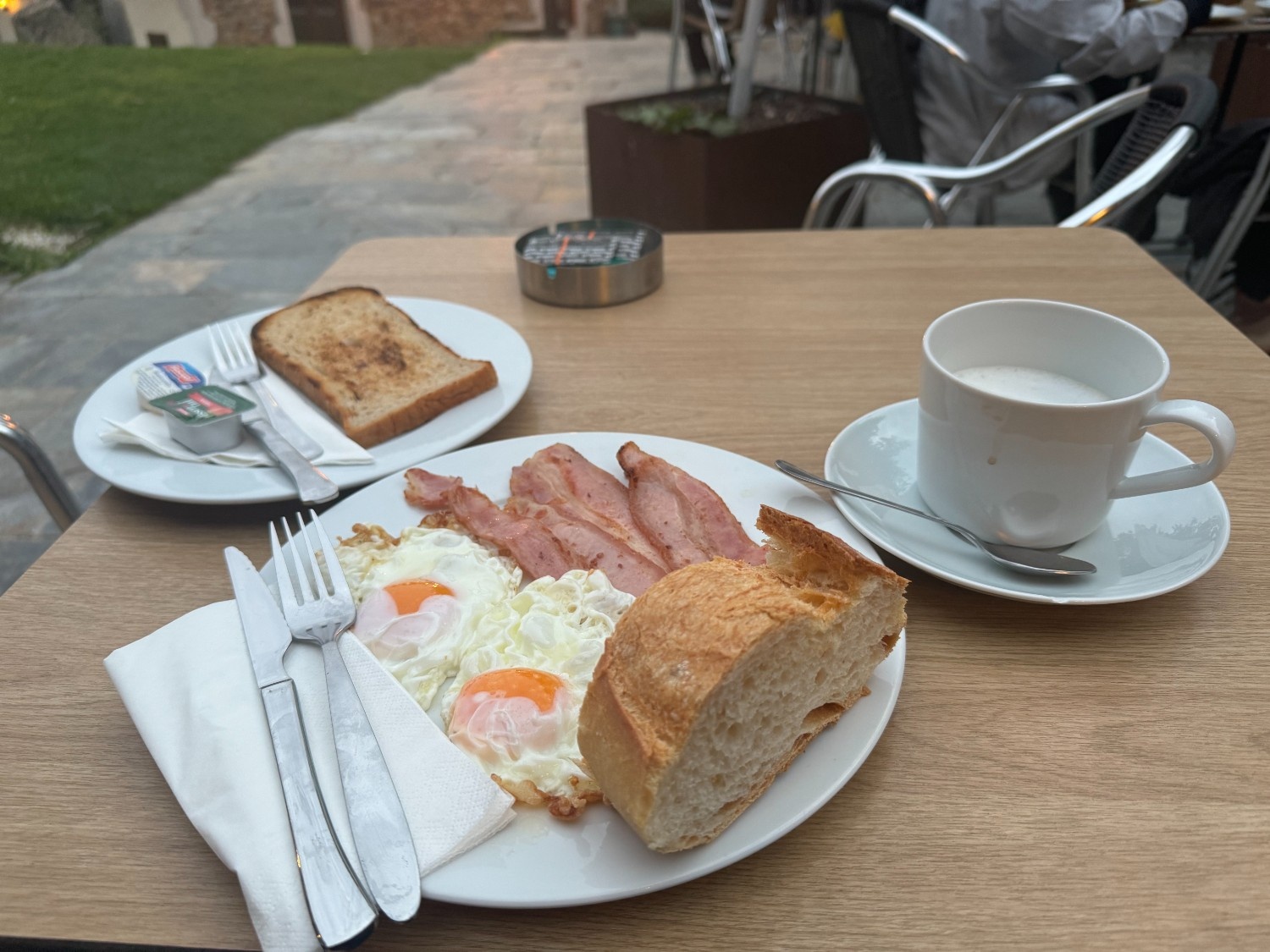 camino-frances-day29-breakfast.jpg